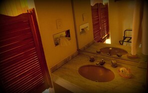 Bathroom - Hotel Piedras De Sol Solaris Morelos (Tlaltizapan)