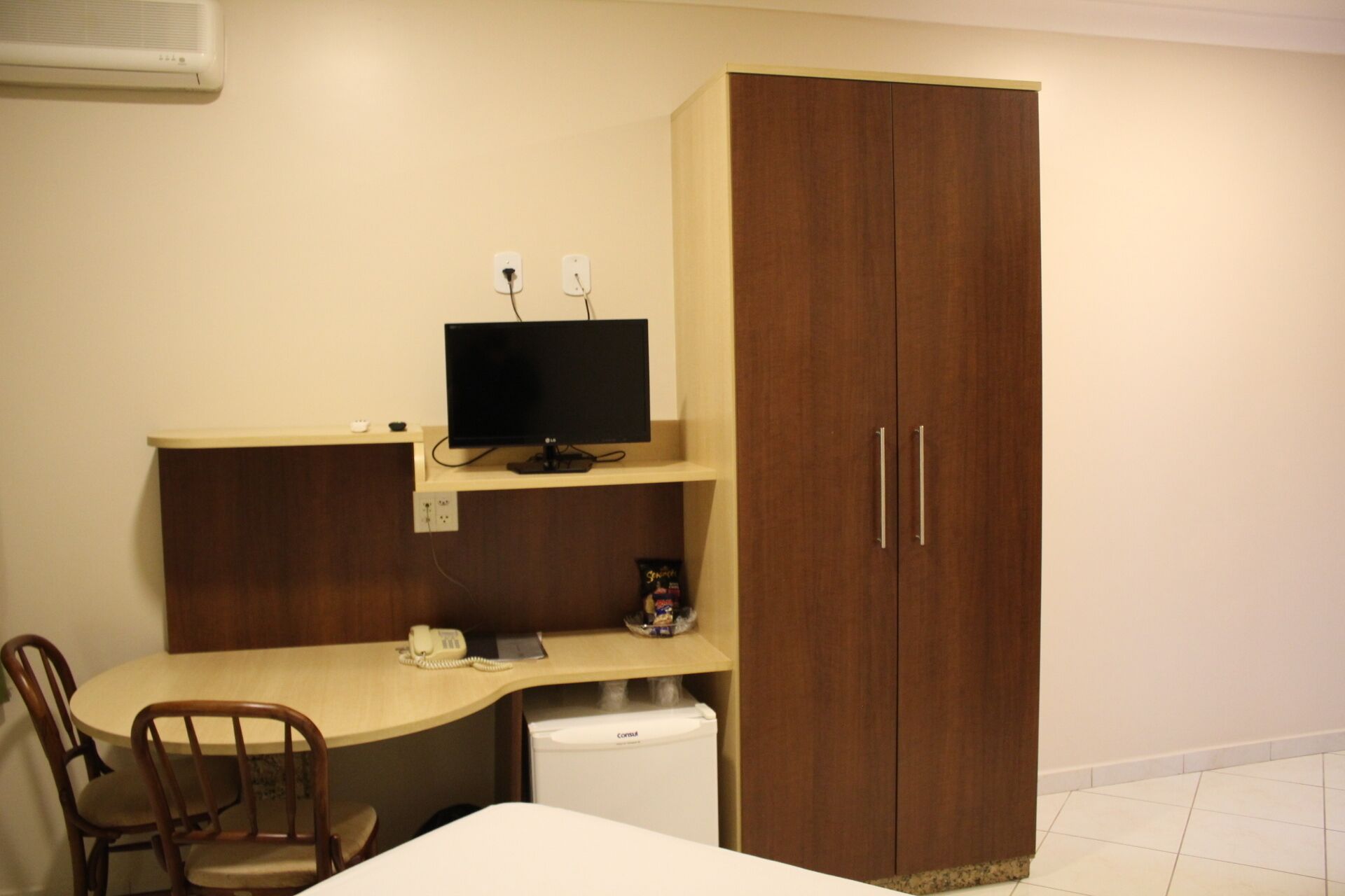 exclusive room | 1 bedroom, minibar, desk, free wifi