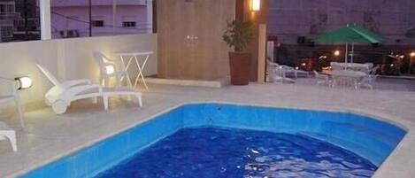 Piscina interna, piscina externa