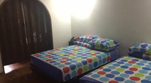 Room - Hotel Porton Colonial (Medellín)