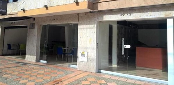 Exterior - Hotel Porton Colonial (Medellín)