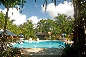 Utomhuspool
