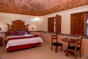Down comforters, in-room safe, free WiFi, bed sheets