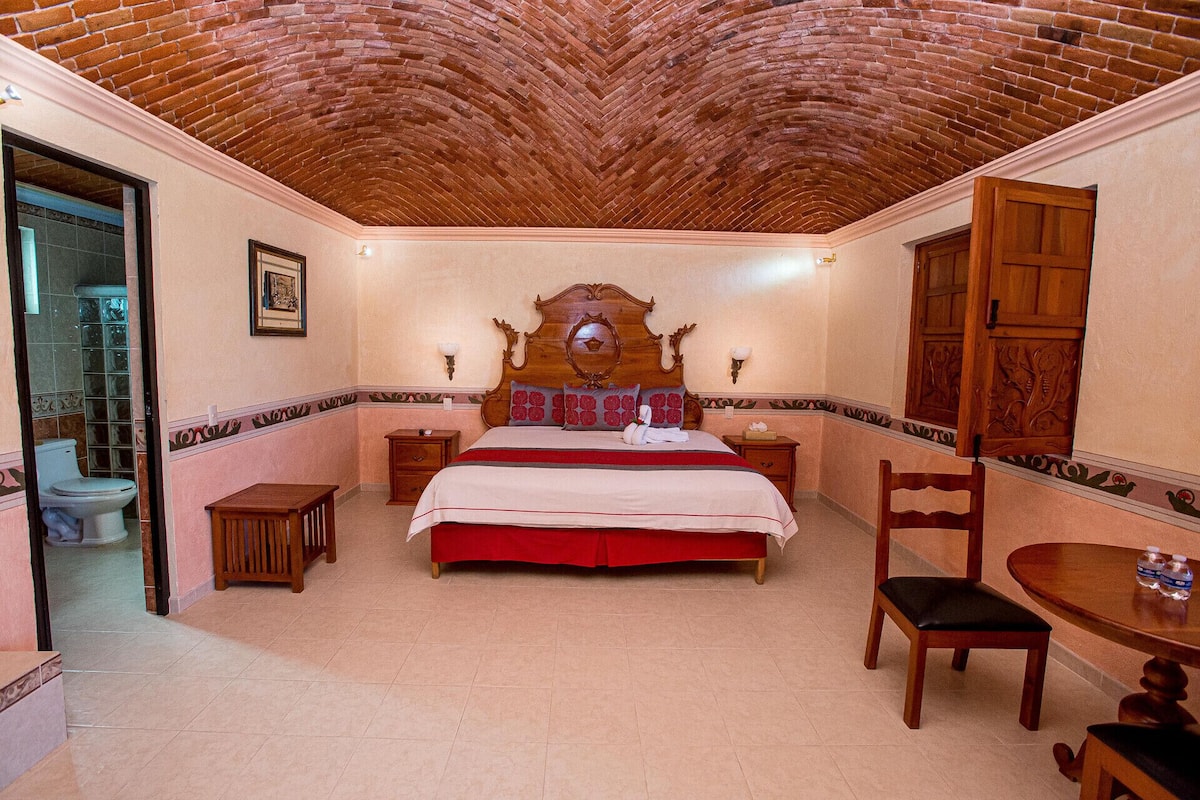 Edredons de pluma, cofres nos quartos, Wi-Fi de cortesia, roupa de cama