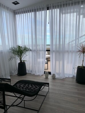 三溫暖烤箱、浴缸