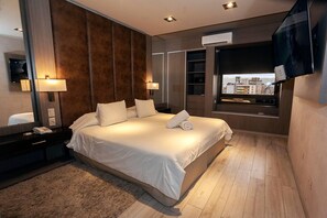 行政套房, 1 張特大雙人床, 非吸煙房 | 客房內保險箱、遮光布/窗簾、隔音、免費搖籃/嬰兒床