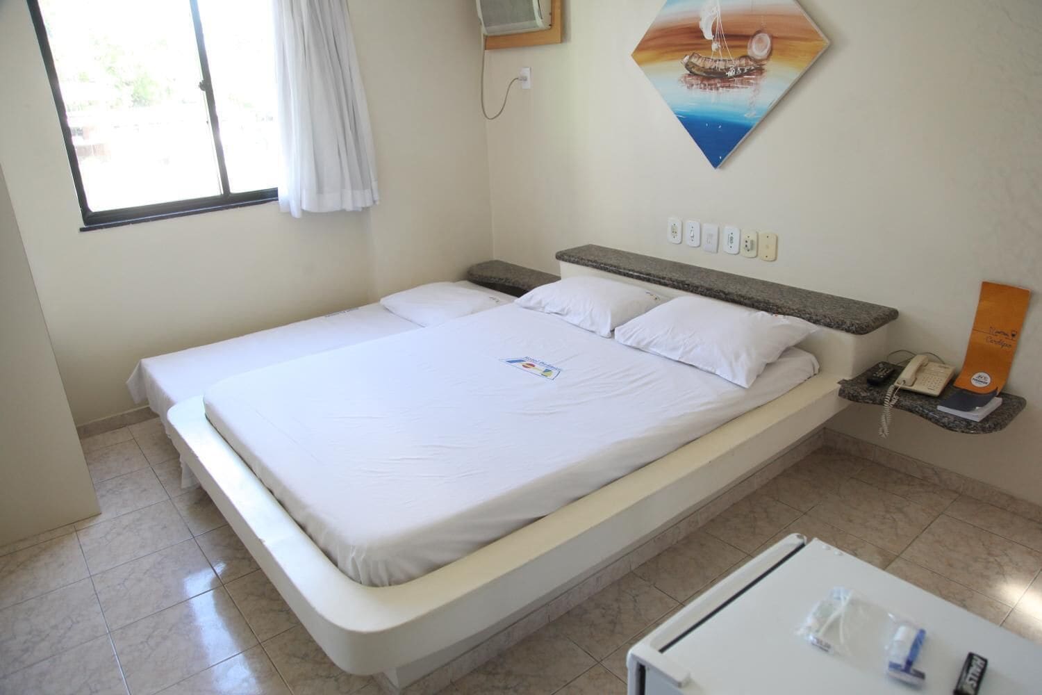 Minibar, cortines opaques, wifi gratuïta i roba de llit 