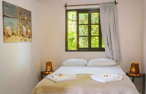 Economy Triple Room, Sea View