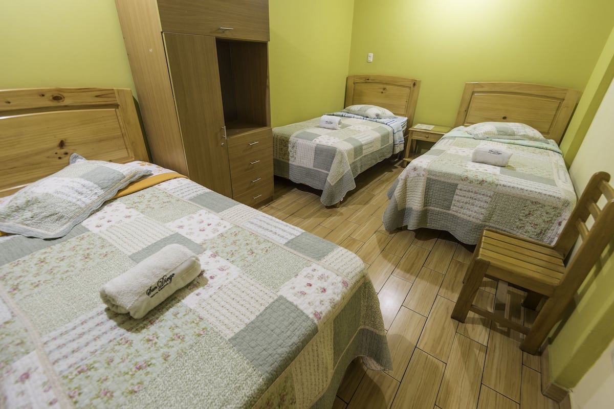 Habitació triple | Caixa forta a l'habitació i wifi gratuïta 