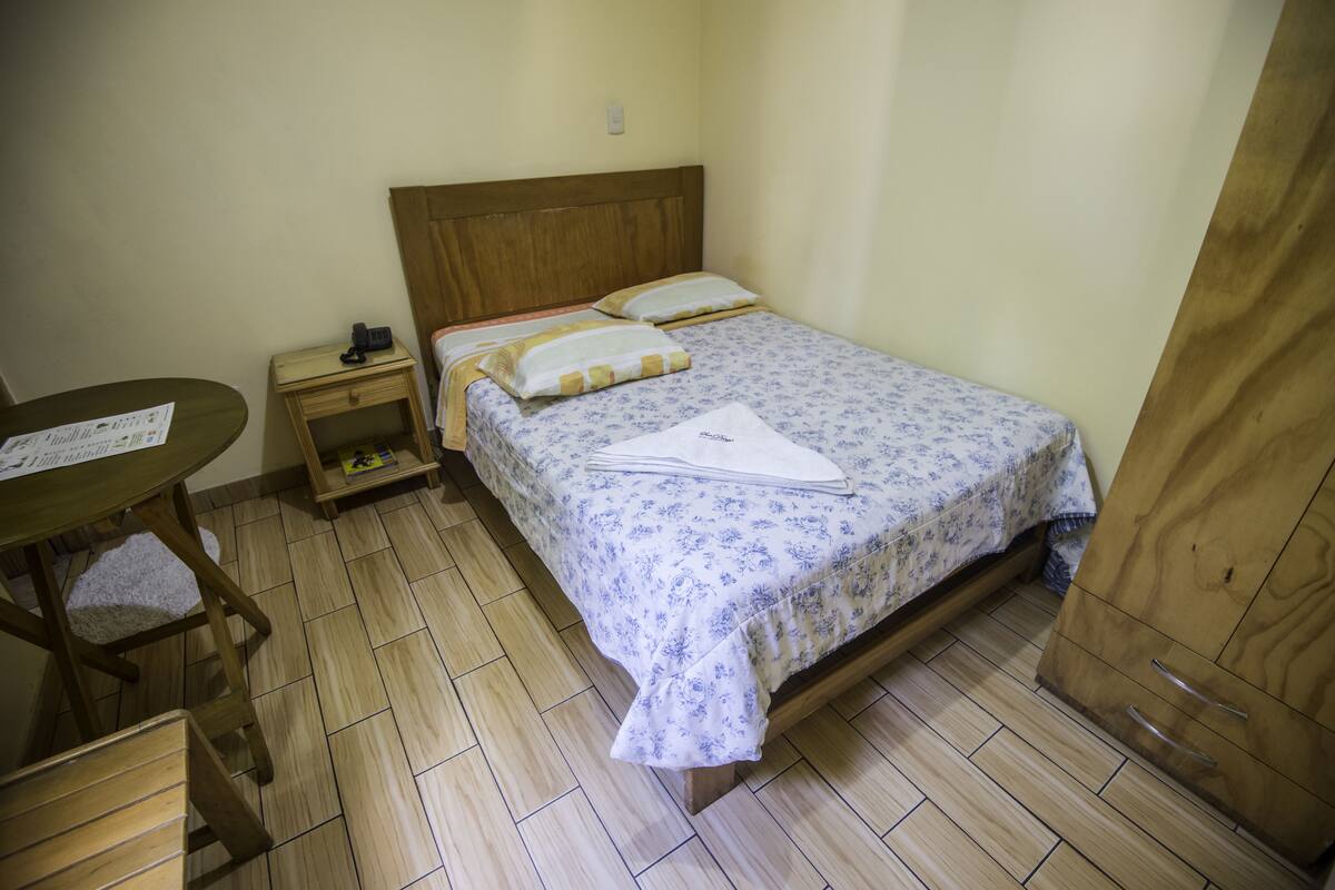 Habitació individual | Caixa forta a l'habitació i wifi gratuïta 