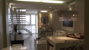 Dining - Suites del Pilar (La Lonja)