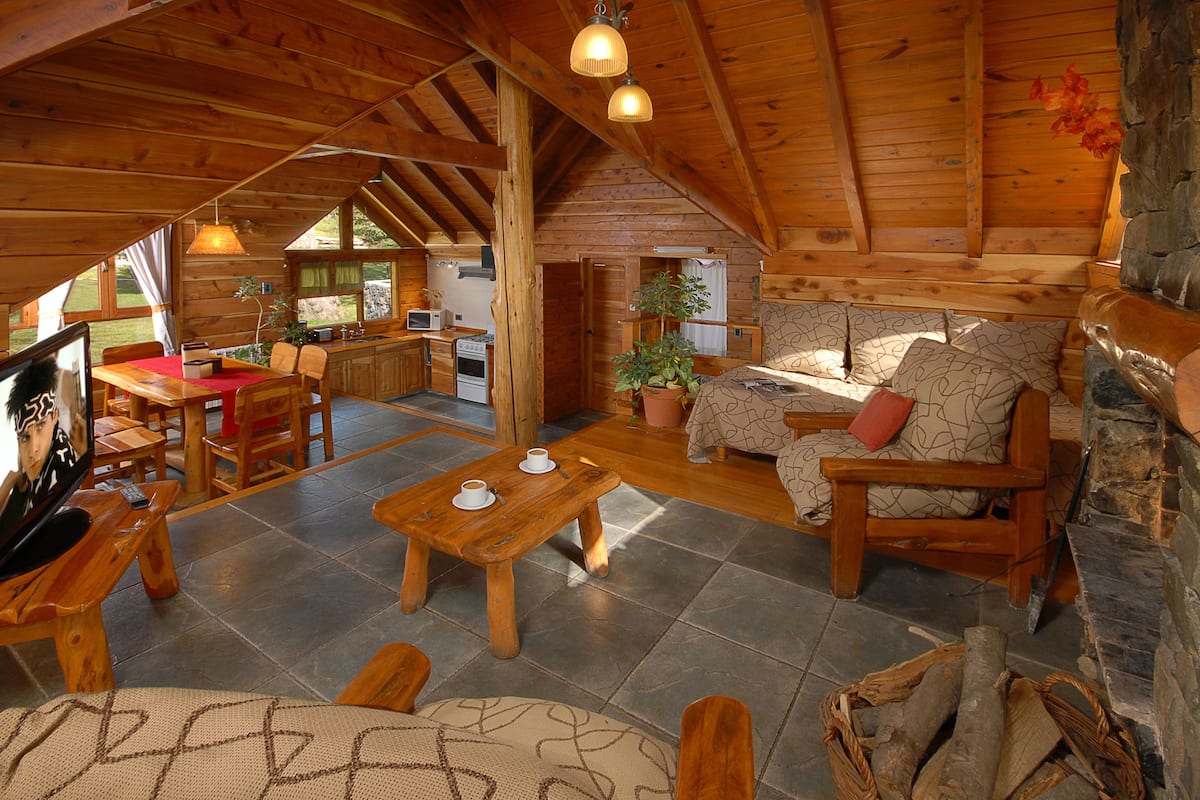 Casa Confort, 2 habitaciones | Sala de estar | Una mesa de tenis de mesa