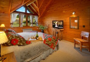 Hus Comfort - 3 sovrum | Sängtillbehör av högsta kvalitet och värdeförvaringsskåp på rummet