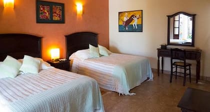 Hostal El Patio