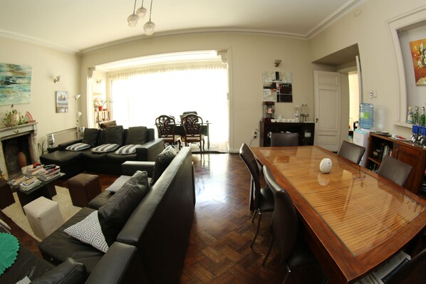 Flat-screen TV - Hostal del Cerro (Santiago)