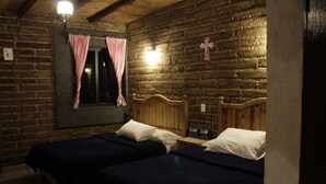 Deluxe Room, 2 Double Beds | In-room safe, free rollaway beds - Hotel y Cabañas Una Cosita de Zacatlan (Zacatlán)