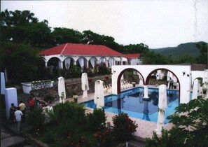 Outdoor pool - Hotel Campestre Tajin (Papantla de Olarte)
