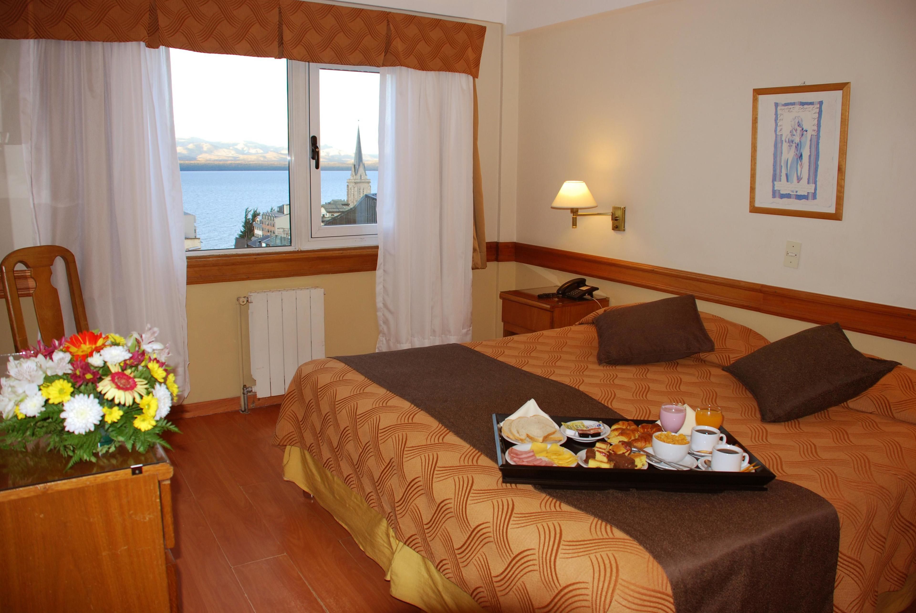 In-room safe, laptop workspace, free WiFi