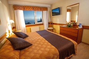In-room safe, laptop workspace, free WiFi - Hotel Patagonia Sur (San Carlos de Bariloche)
