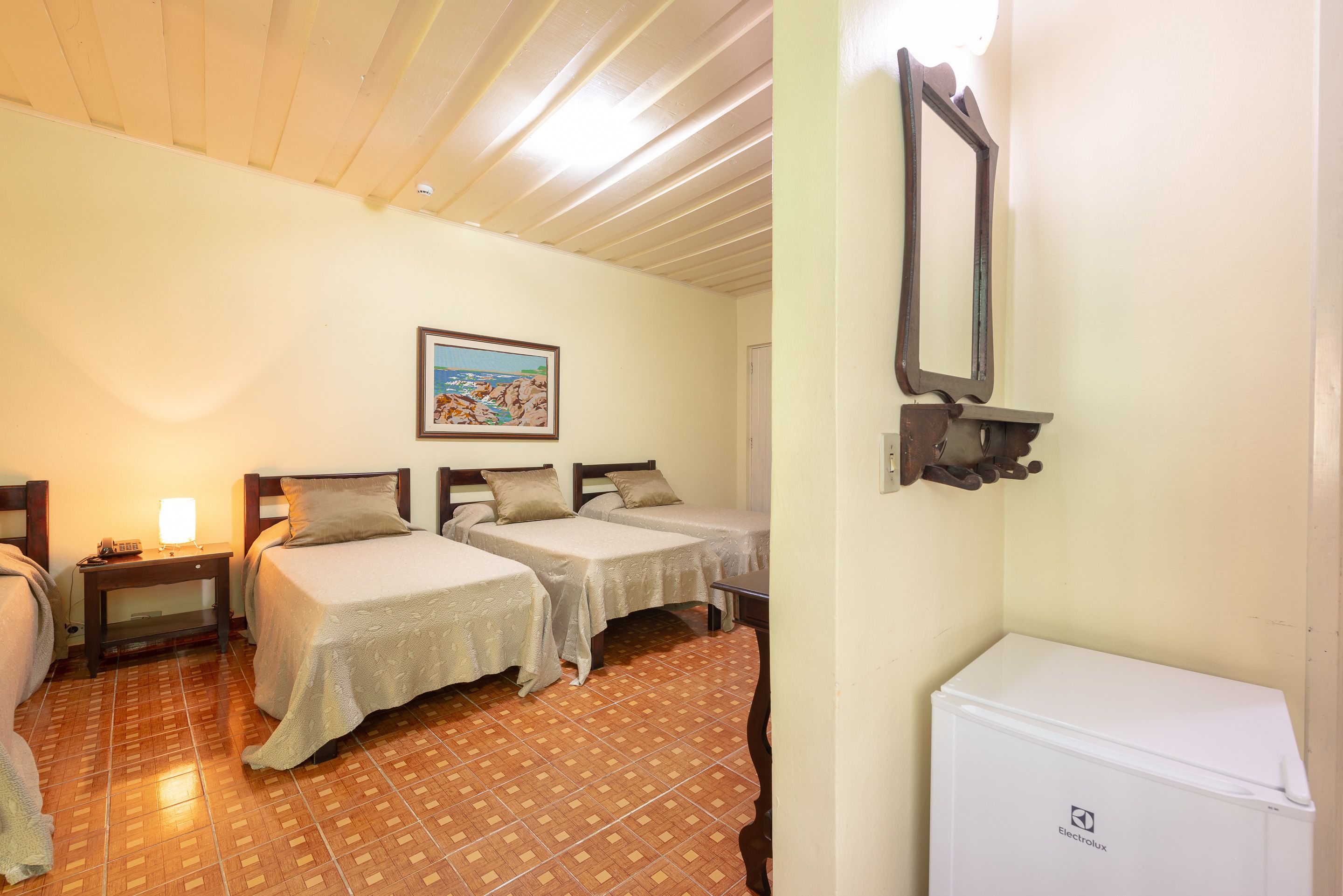family room | minibar, individually decorated, free wifi, bed sheets