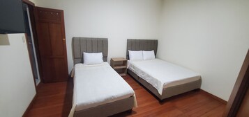 Caja de seguridad en la habitación, cortinas blackout y wifi gratis