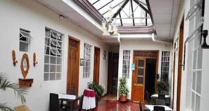 Hotel Alcayata Colonial