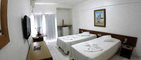 Double or Twin Room | Minibar, WiFi