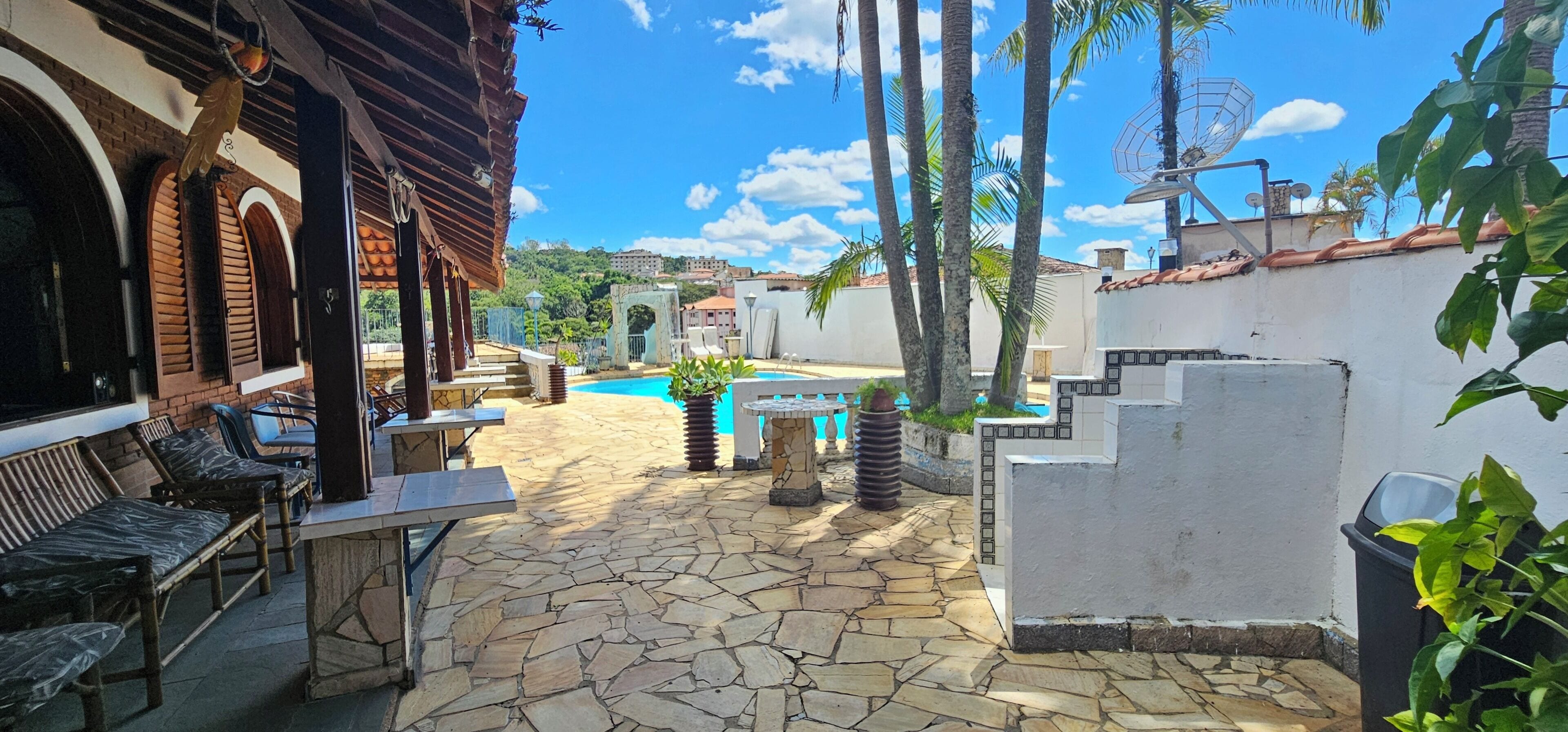 Outdoor pool, sun loungers