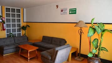 Sala de estar en el lobby