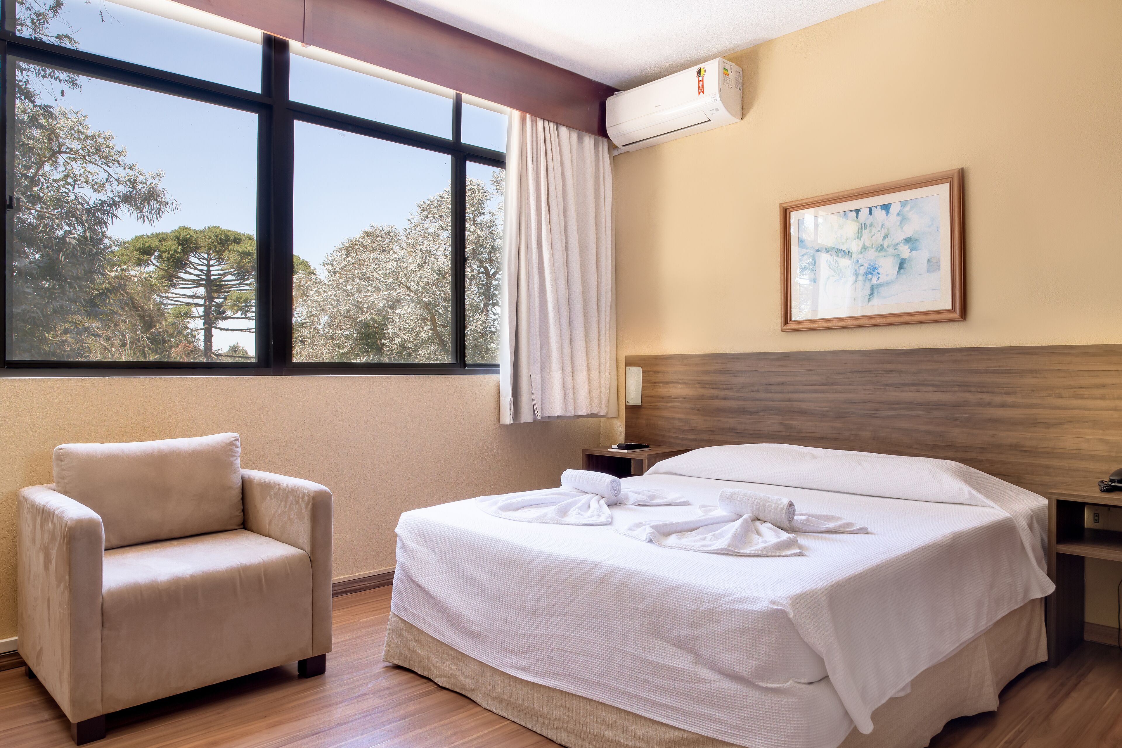 luxury room | minibar, desk, blackout curtains, soundproofing