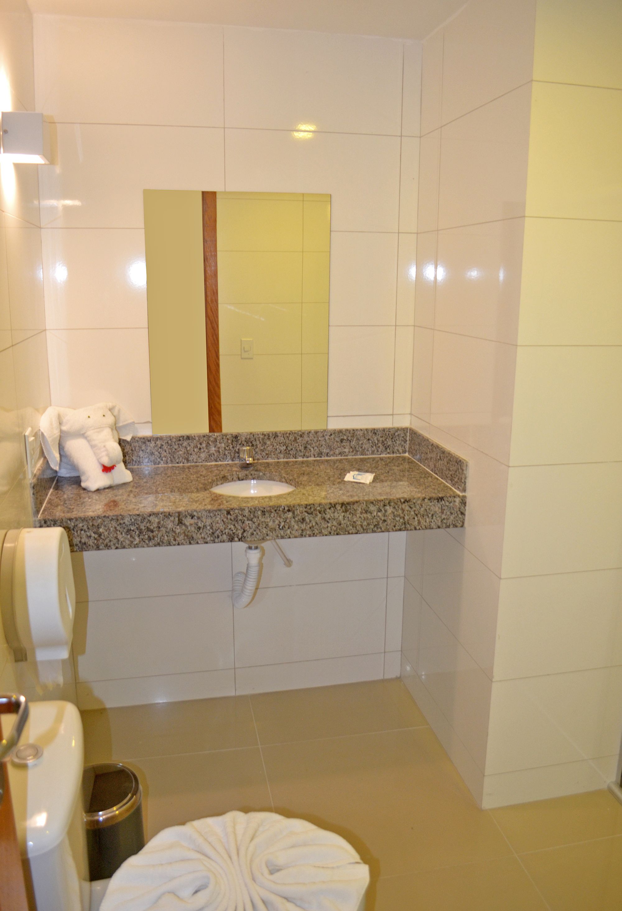 triple room | bathroom | shower, free toiletries, hair dryer, towels