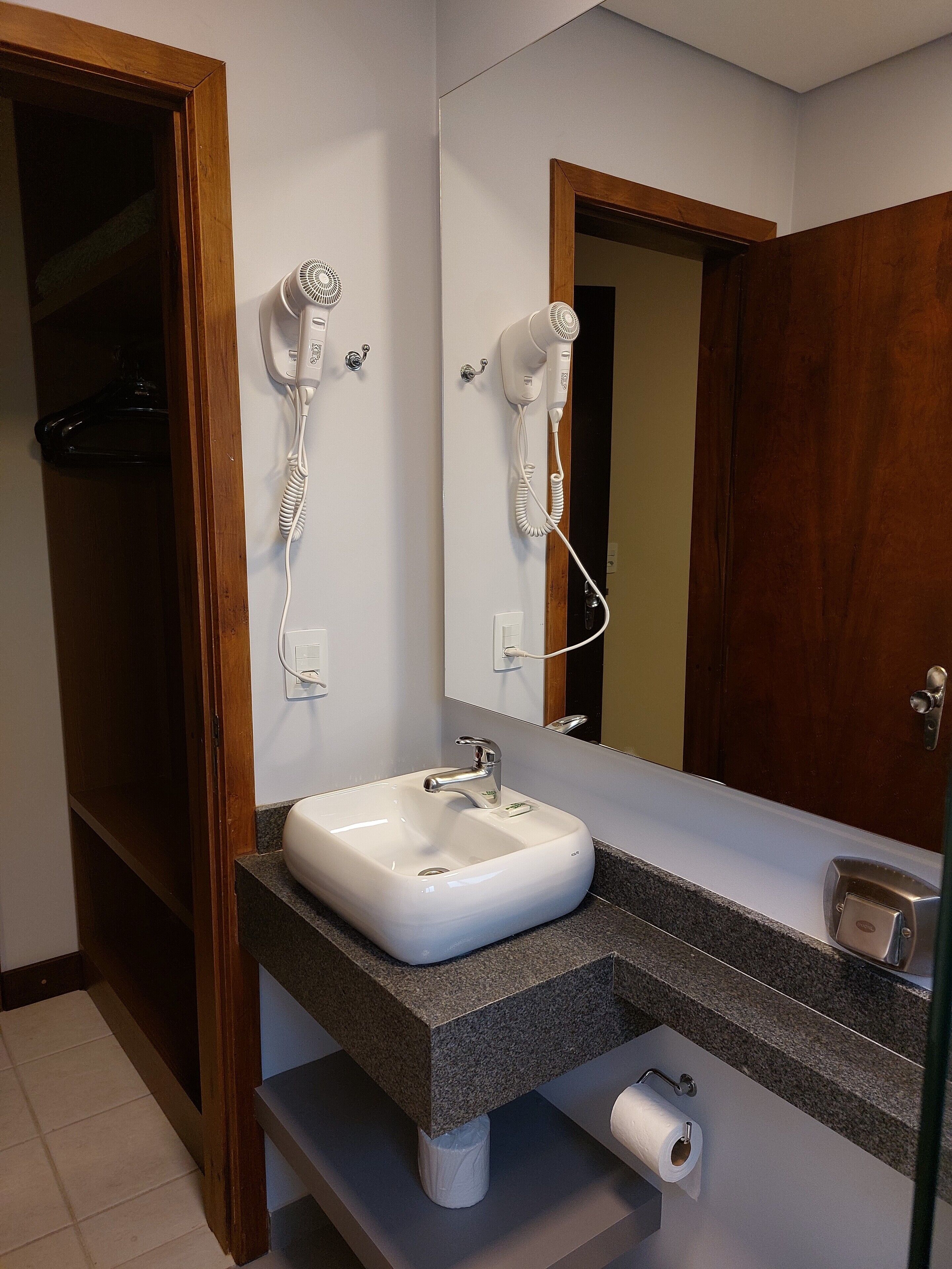 superior double room | bathroom | hair dryer, towels, soap, shampoo