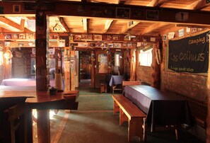Dining - Los Coihues (San Carlos de Bariloche)