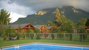 Seasonal outdoor pool - Cabañas Ruca Lemu (Pucon)