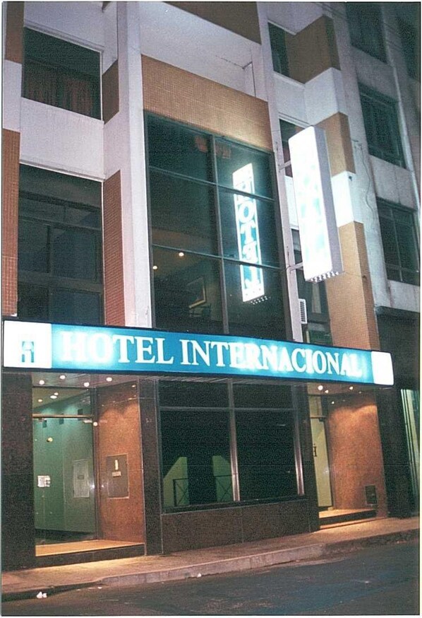 Exterior - Hotel Adrazi (Buenos Aires)