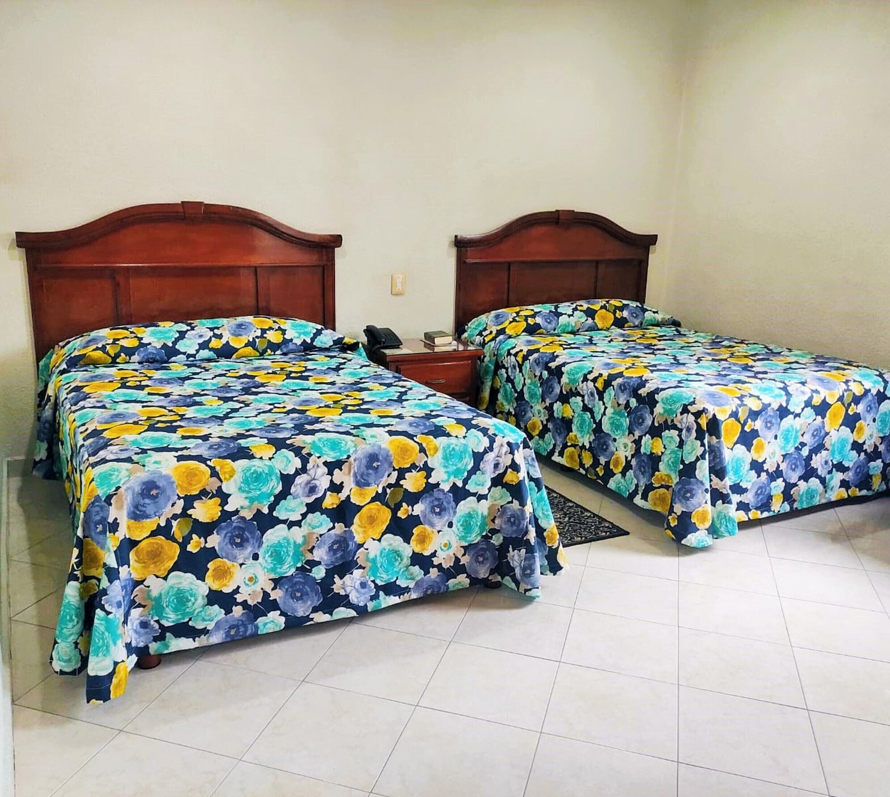 standard double room | 1 bedroom, hypo-allergenic bedding, down duvets, desk