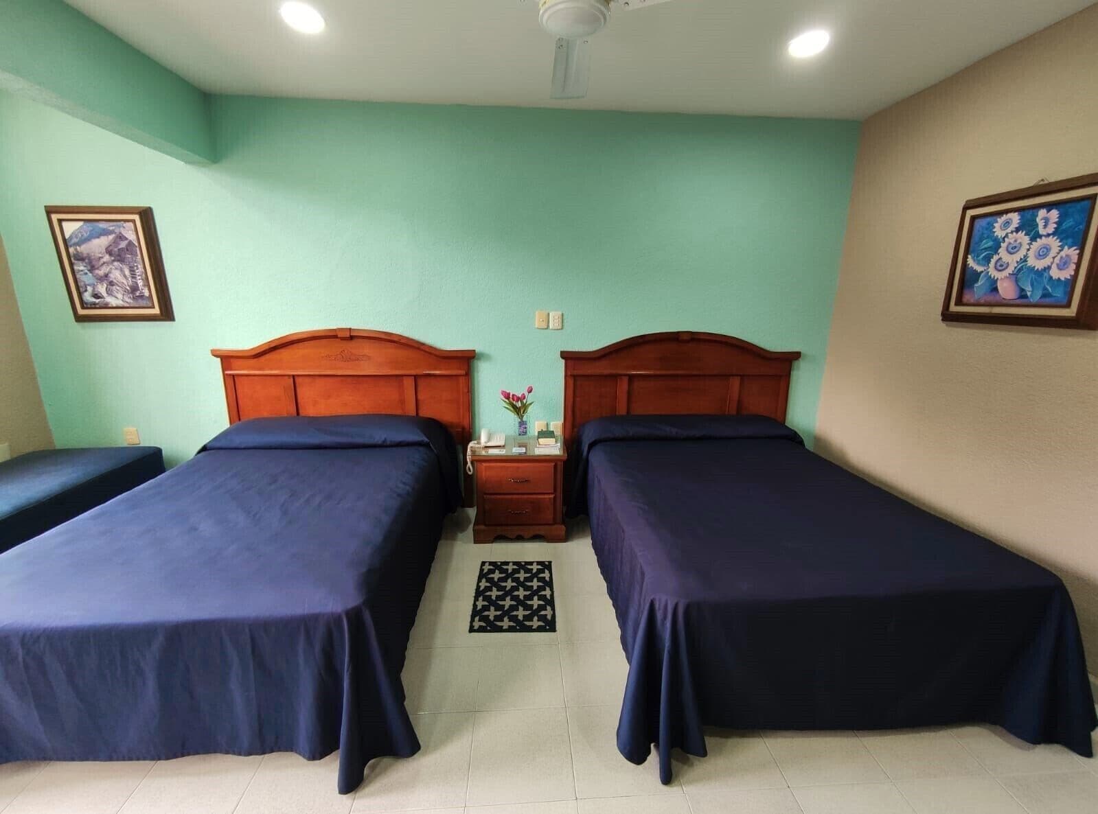 standard double room | 1 bedroom, hypo-allergenic bedding, down duvets, desk