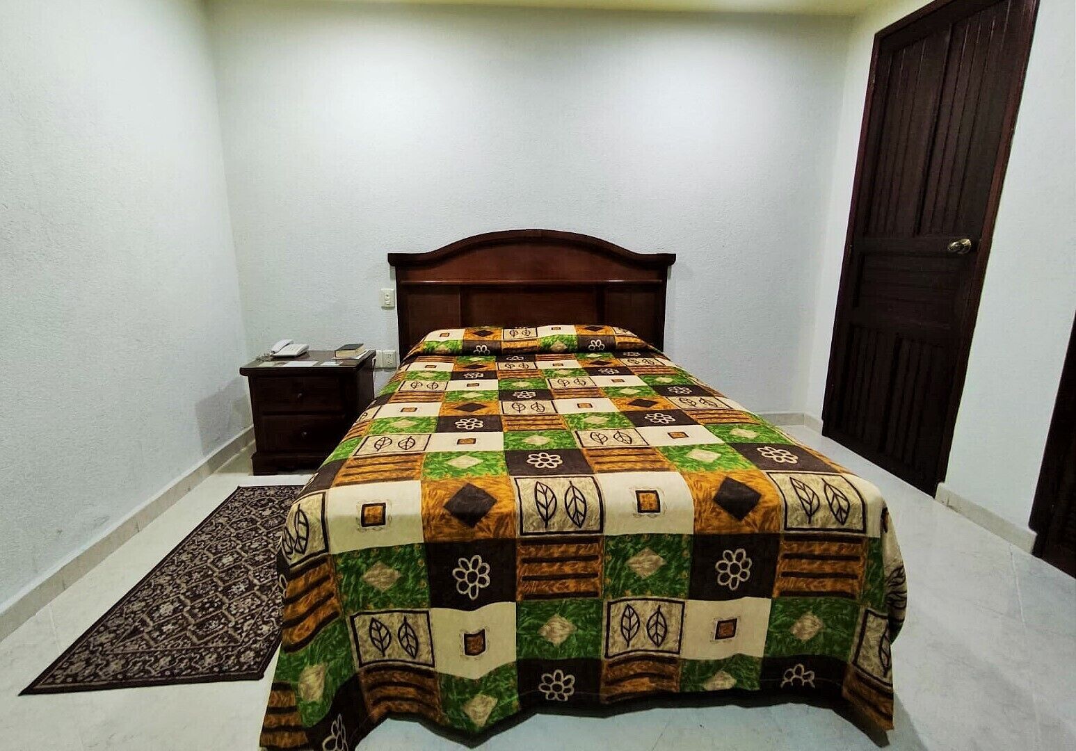 standard single room | 1 bedroom, hypo-allergenic bedding, down duvets, desk