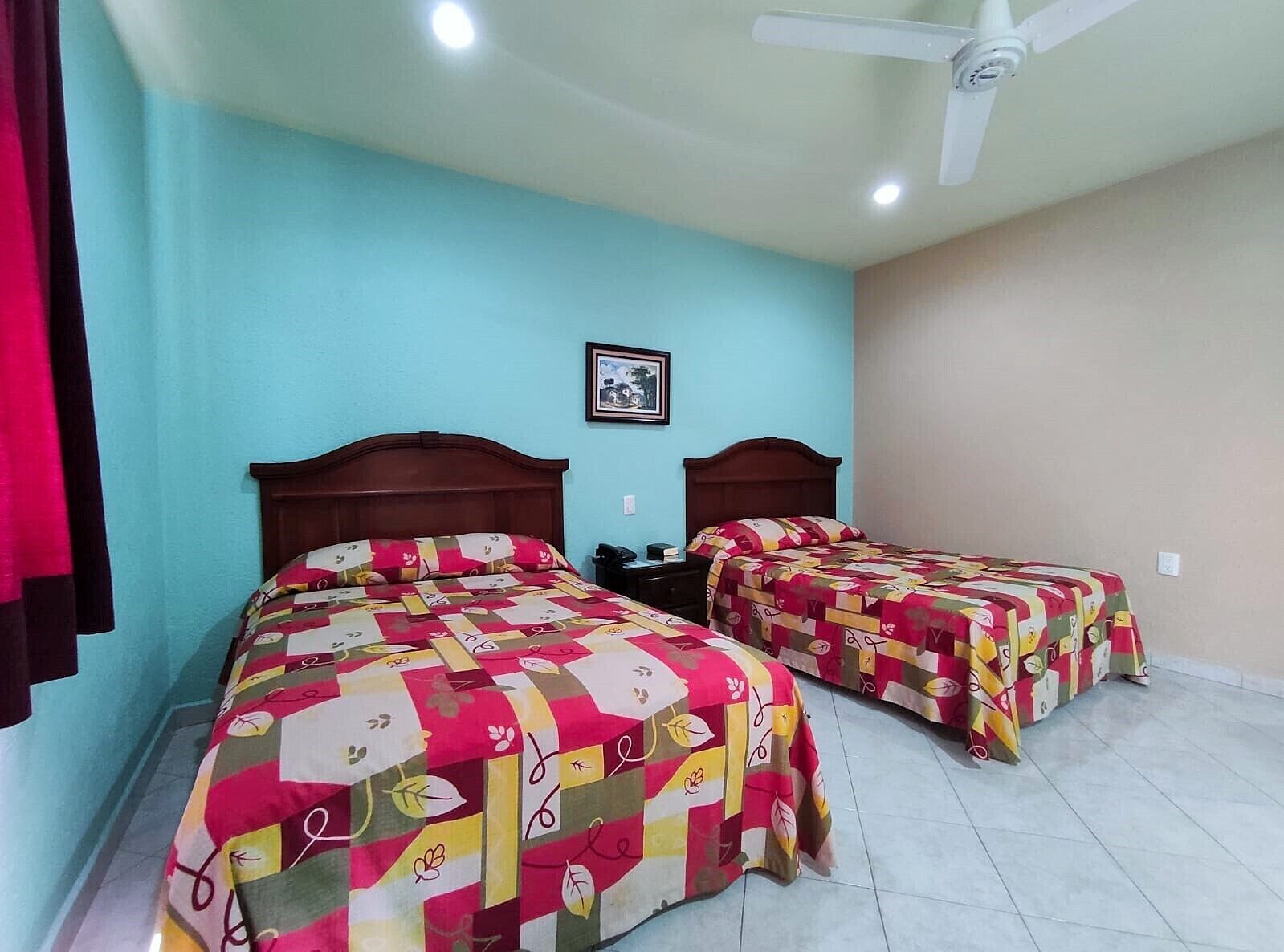 standard double room | 1 bedroom, hypo-allergenic bedding, down duvets, desk