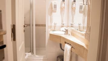 Shower, bidet, towels