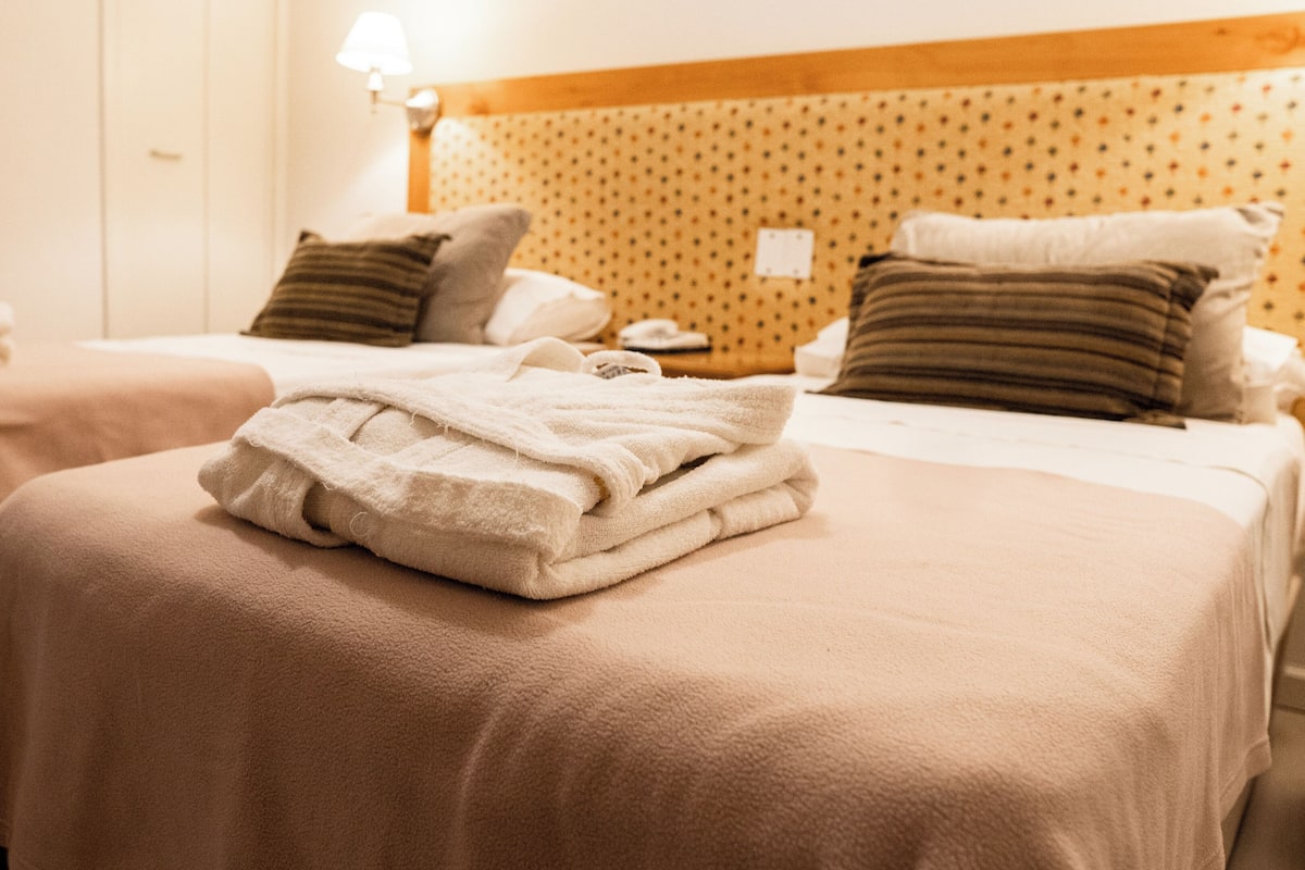 In-room safe, free WiFi, bed sheets