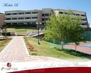 Property grounds - Hotel Plaza Nogales (Nogales)