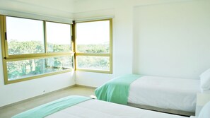 Apartment, 2 Schlafzimmer | Zimmersafe, Verdunkelungsvorhänge, schallisolierte Zimmer