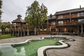 Seasonal outdoor pool