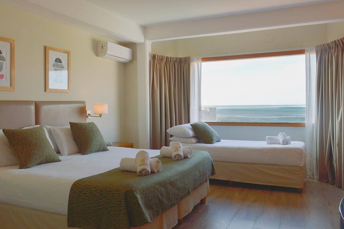 Minibar, in-room safe, cribs/infant beds, free WiFi