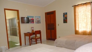 Room - THE Green Frog Inn Bed and Breakfast (San Pedro Sula)