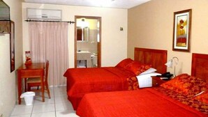 Room - THE Green Frog Inn Bed and Breakfast (San Pedro Sula)