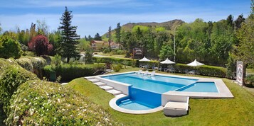 Indoor pool, seasonal outdoor pool