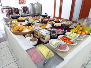 Desayuno buffet incluido todos los días