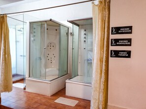 Soins d'hydrothérapie, soins du visage, soins de réflexologie, massages
